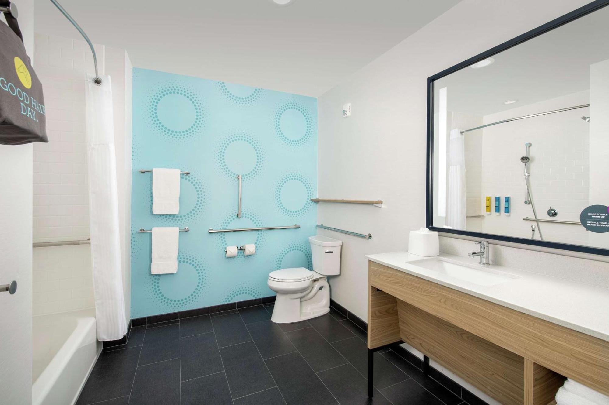 Tru By Hilton Lake City Extérieur photo