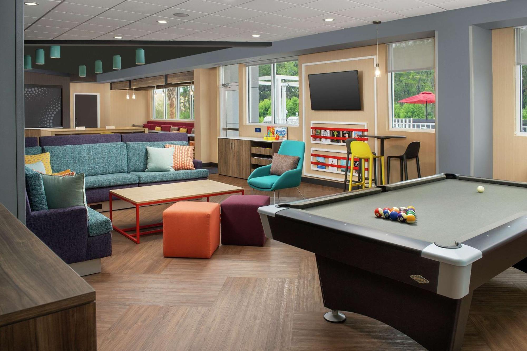 Tru By Hilton Lake City Extérieur photo